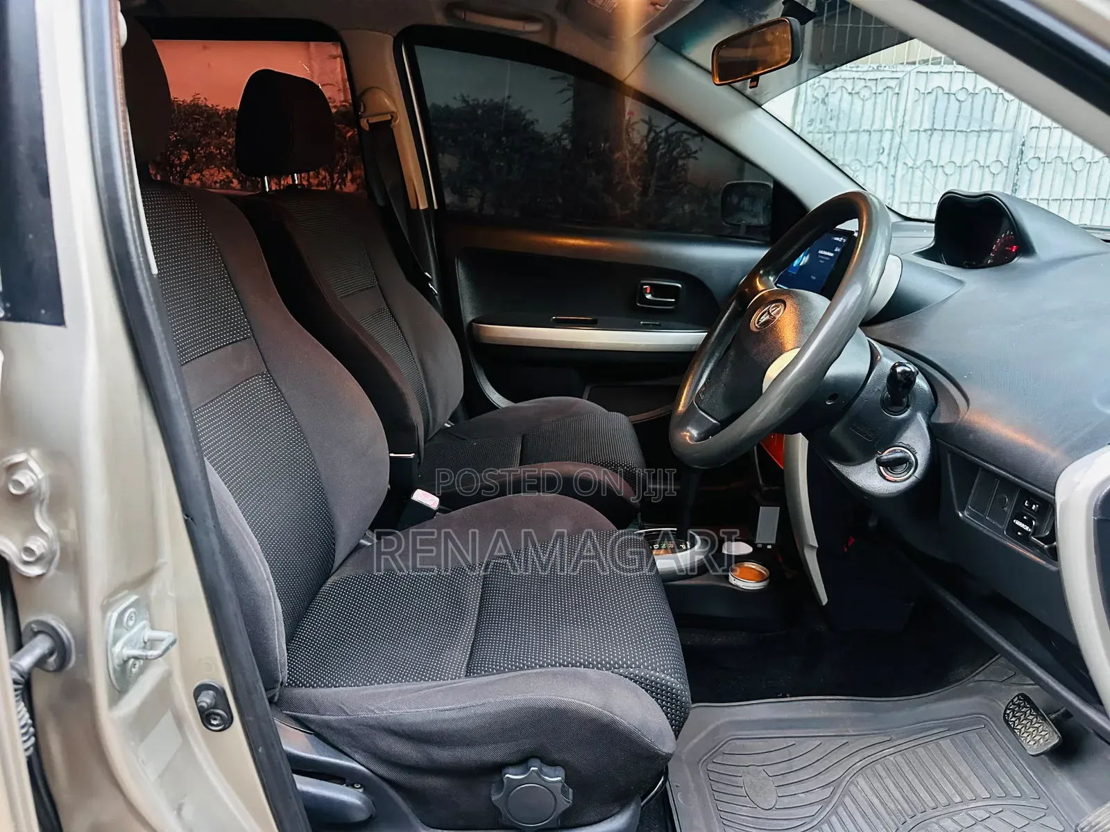 Toyota IST 2005 Silver
