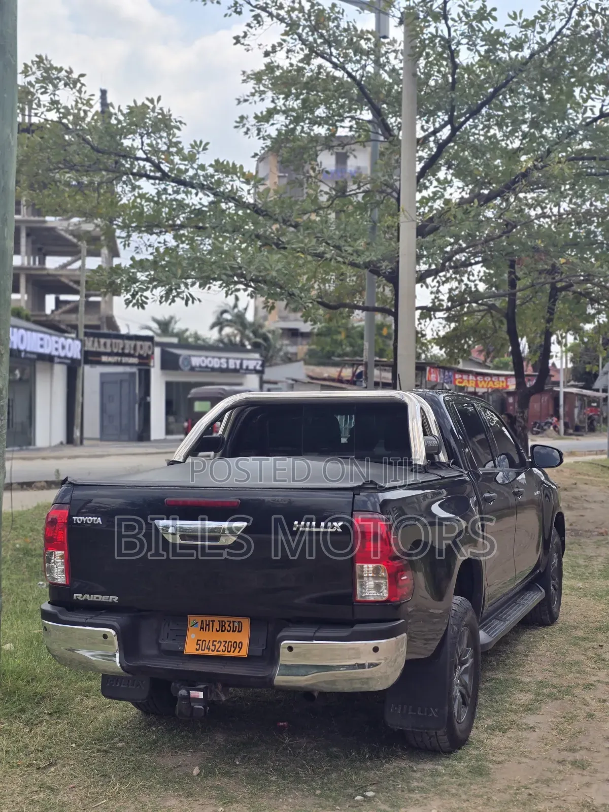 Toyota Hilux 2021 Black