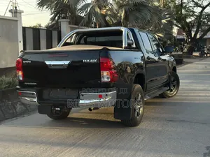 Toyota Hilux 2021 Black