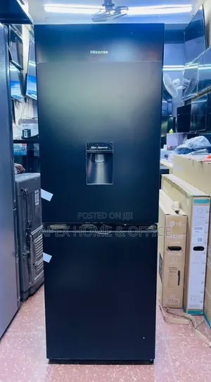 Hisense Black Bottom-Freezer Refrigerator