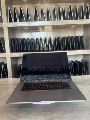 Laptop Apple MacBook 2017 16GB Intel Core i7 SSD 512GB