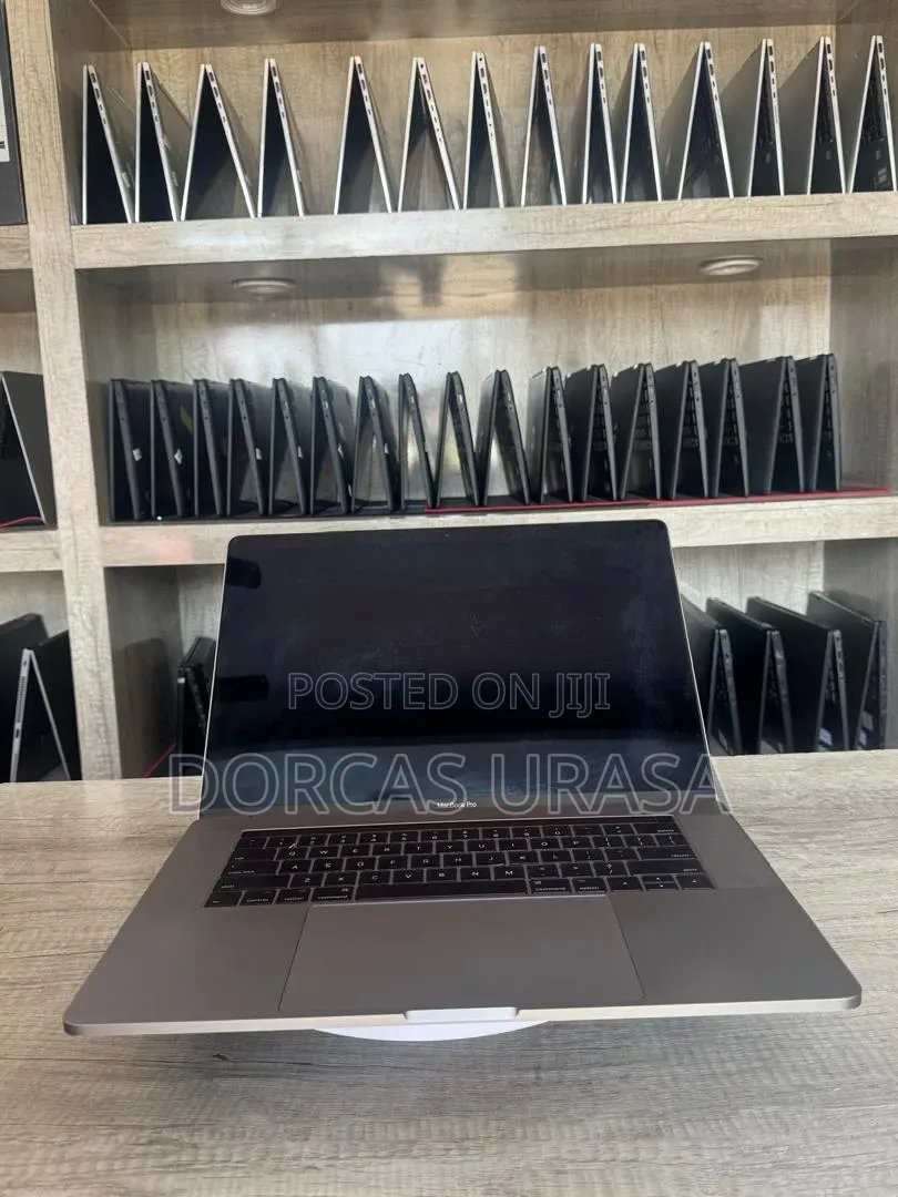 Laptop Apple MacBook 2017 16GB Intel Core i7 SSD 512GB