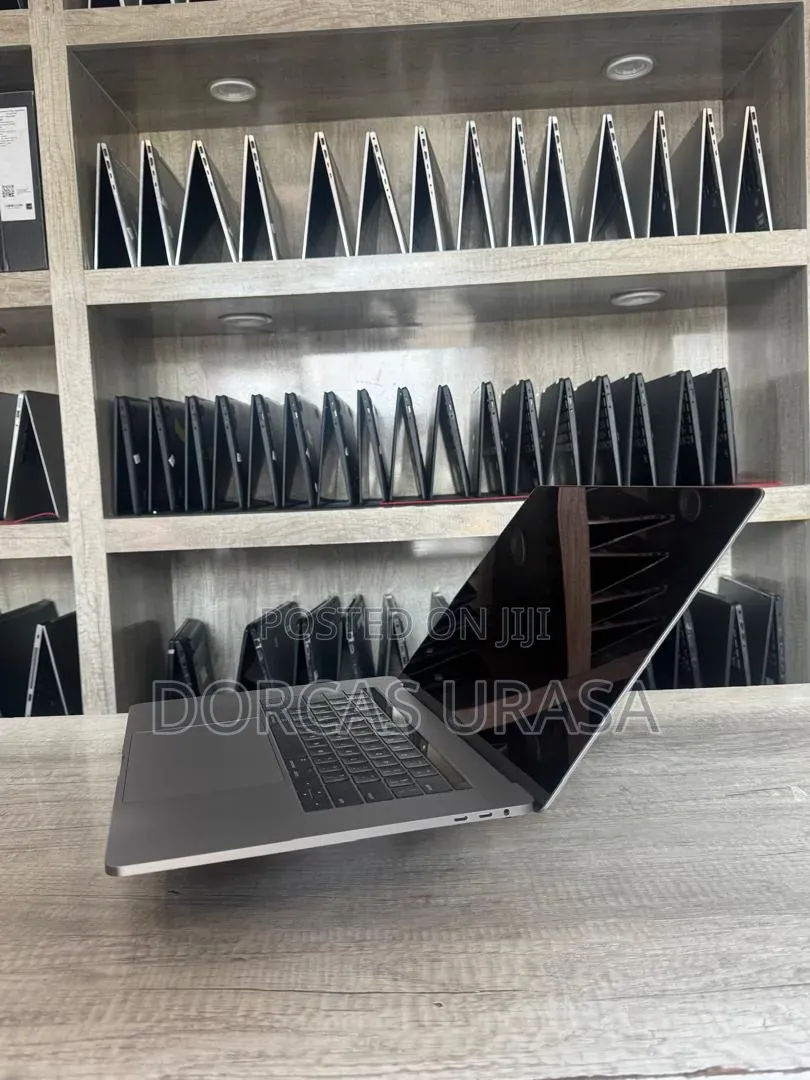 Laptop Apple MacBook 2017 16GB Intel Core i7 SSD 512GB