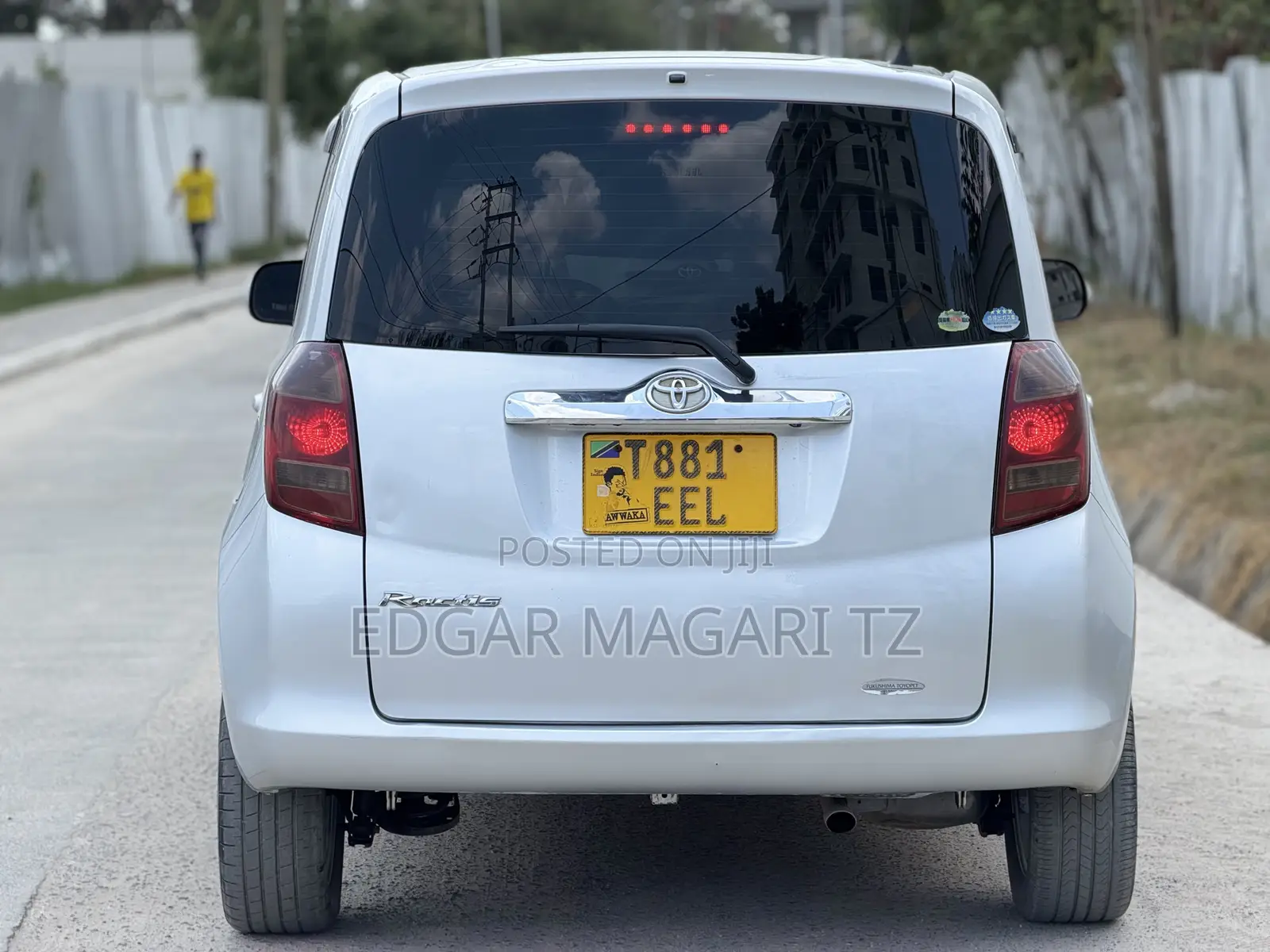Toyota Ractis 2005 Silver