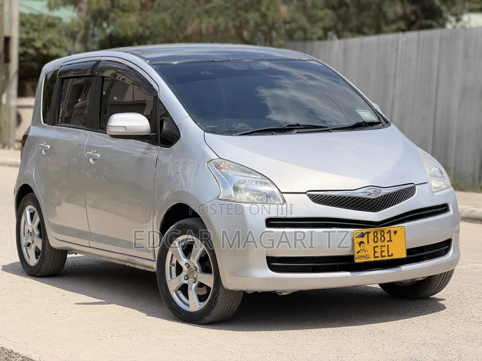 Toyota Ractis 2005 Silver