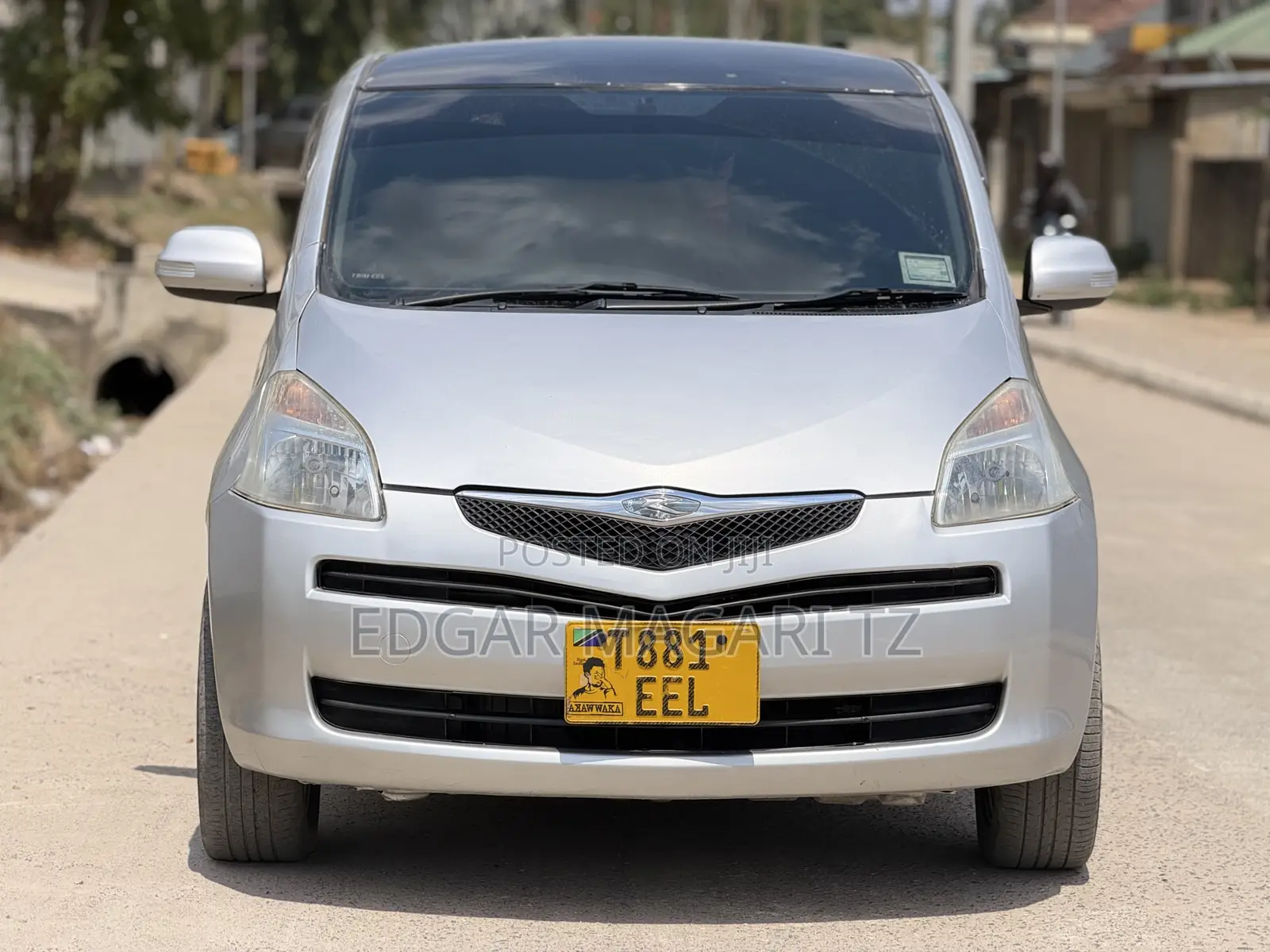 Toyota Ractis 2005 Silver