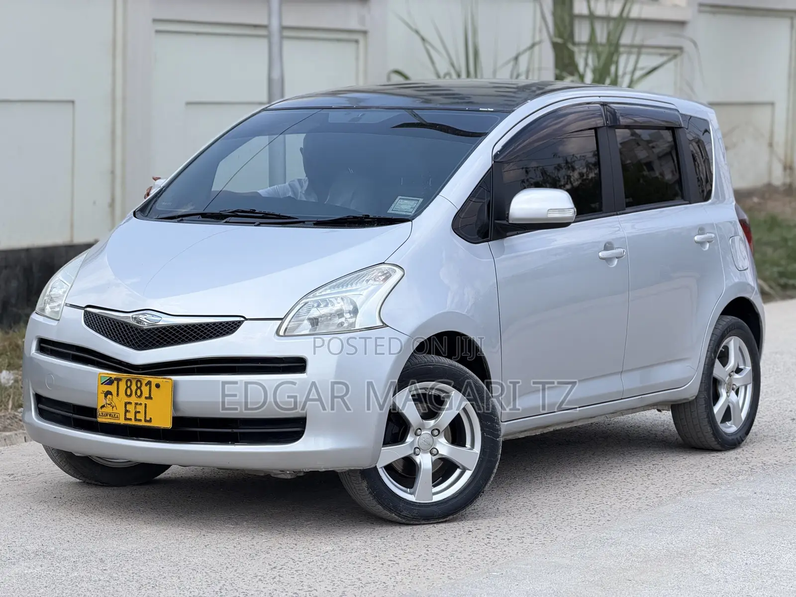 Toyota Ractis 2005 Silver