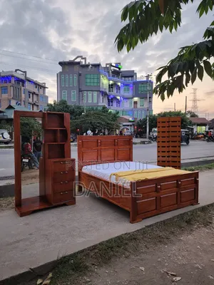 Bedroom Set Kalii Mbao Ngumu