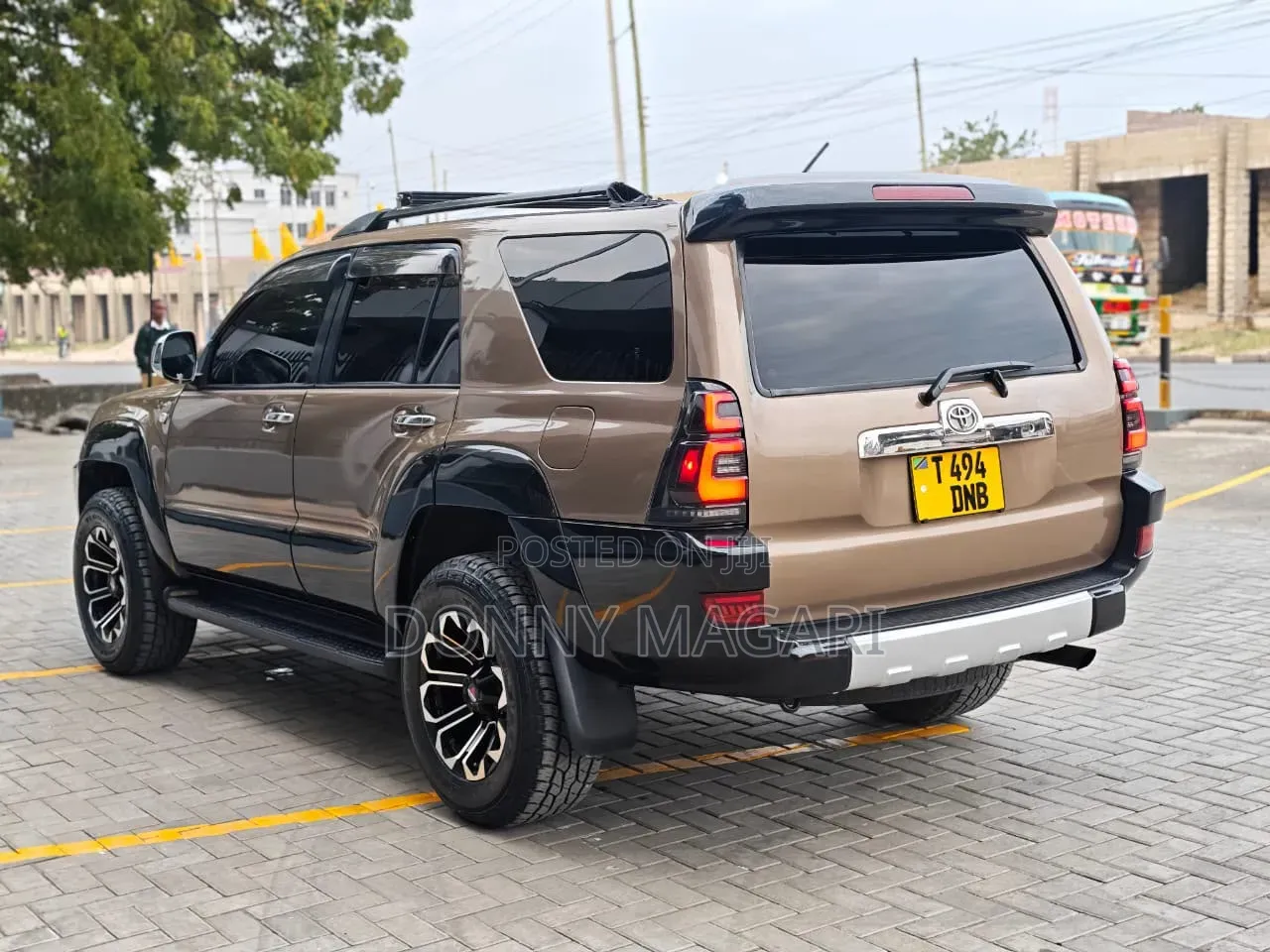 Toyota Hilux Surf 2007 Gold