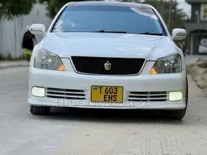 Toyota Crown 2007 White