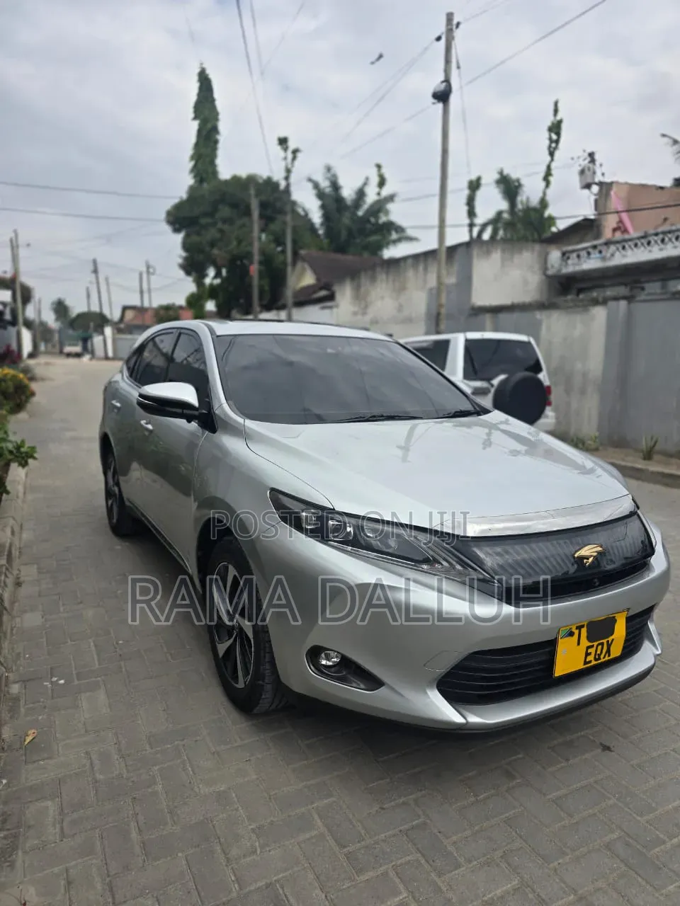 Toyota Harrier 2016 Silver