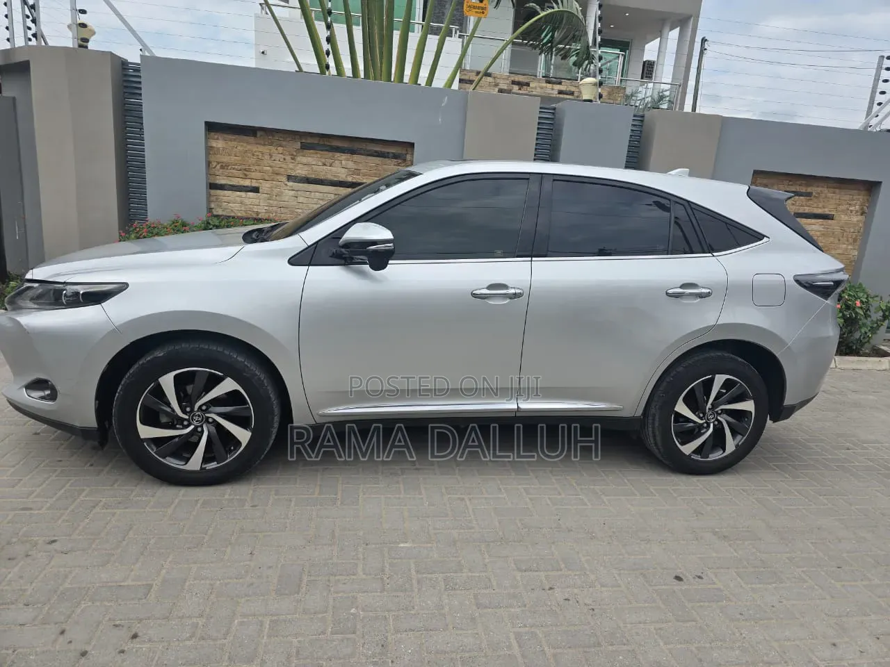 Toyota Harrier 2016 Silver