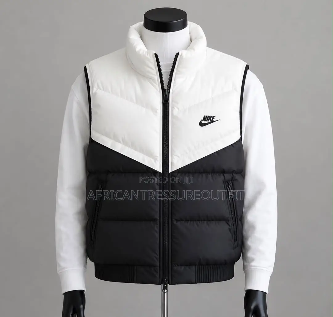 Nike Men Puffer Vest Featuring Contrasting White Logo |Nike