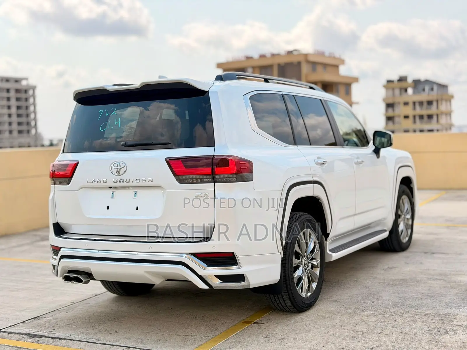 Toyota Land Cruiser LC300 2025 White