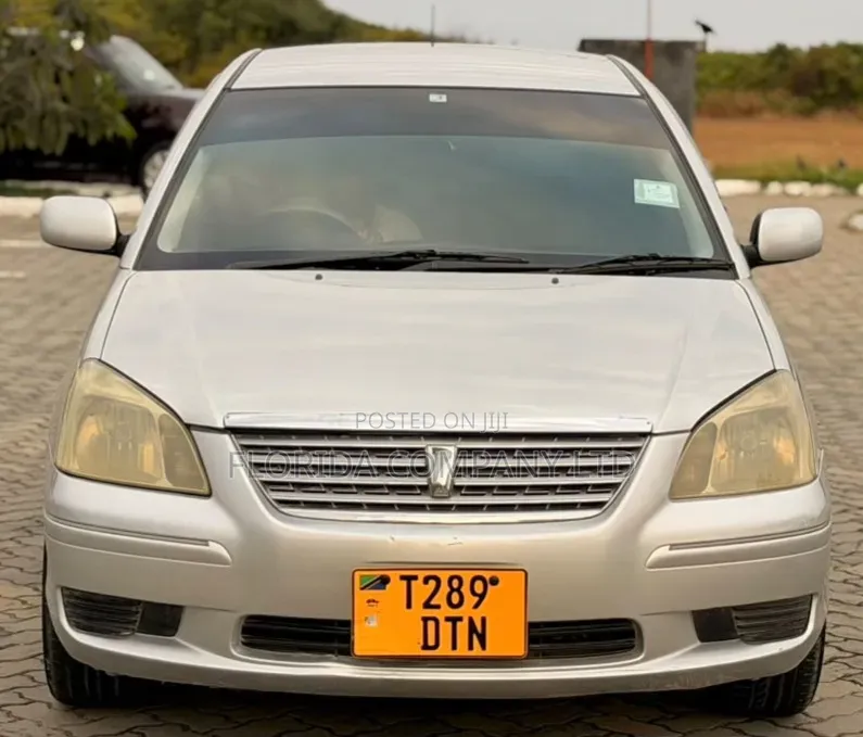 Toyota Premio 2004