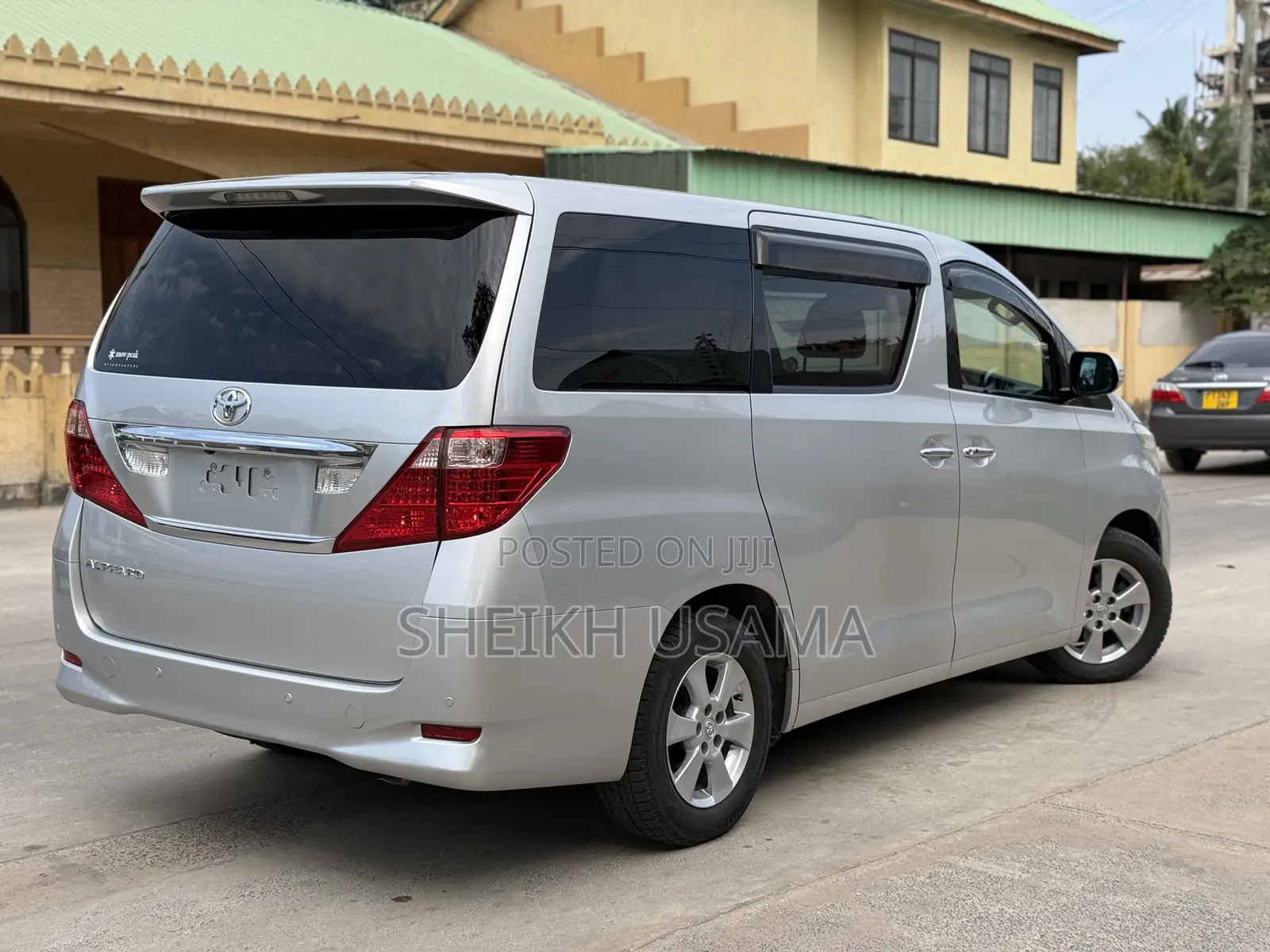 Toyota Alphard 2.4 Petrol AWD 2009 Silver