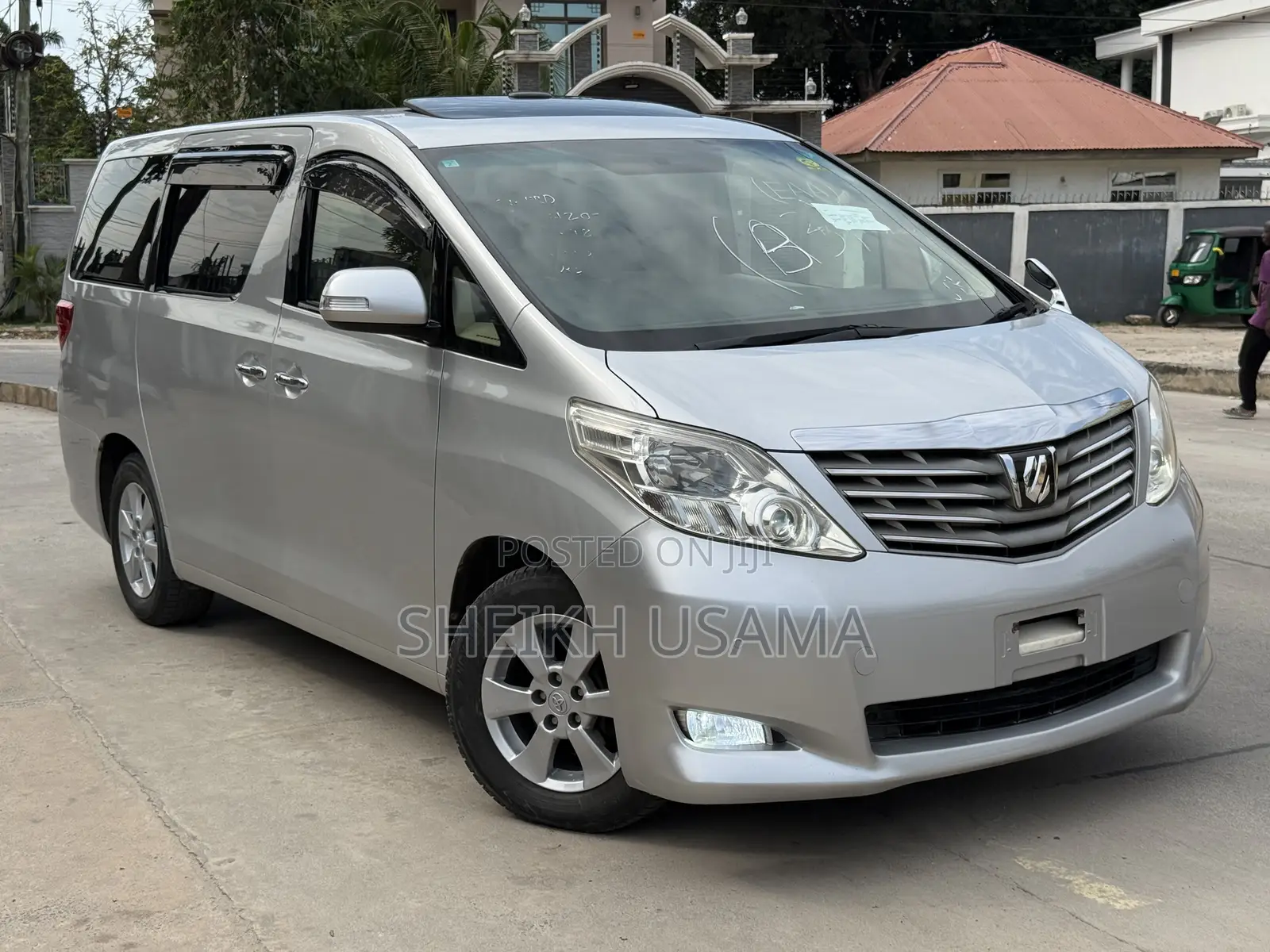 Toyota Alphard 2.4 Petrol AWD 2009 Silver