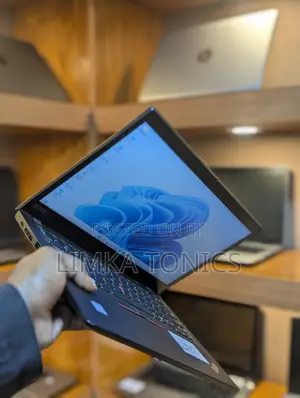 New Laptop Lenovo ThinkPad X390 8GB Intel Core i5 SSD 256GB