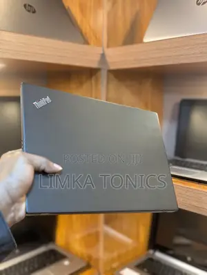 New Laptop Lenovo ThinkPad X390 8GB Intel Core i5 SSD 256GB