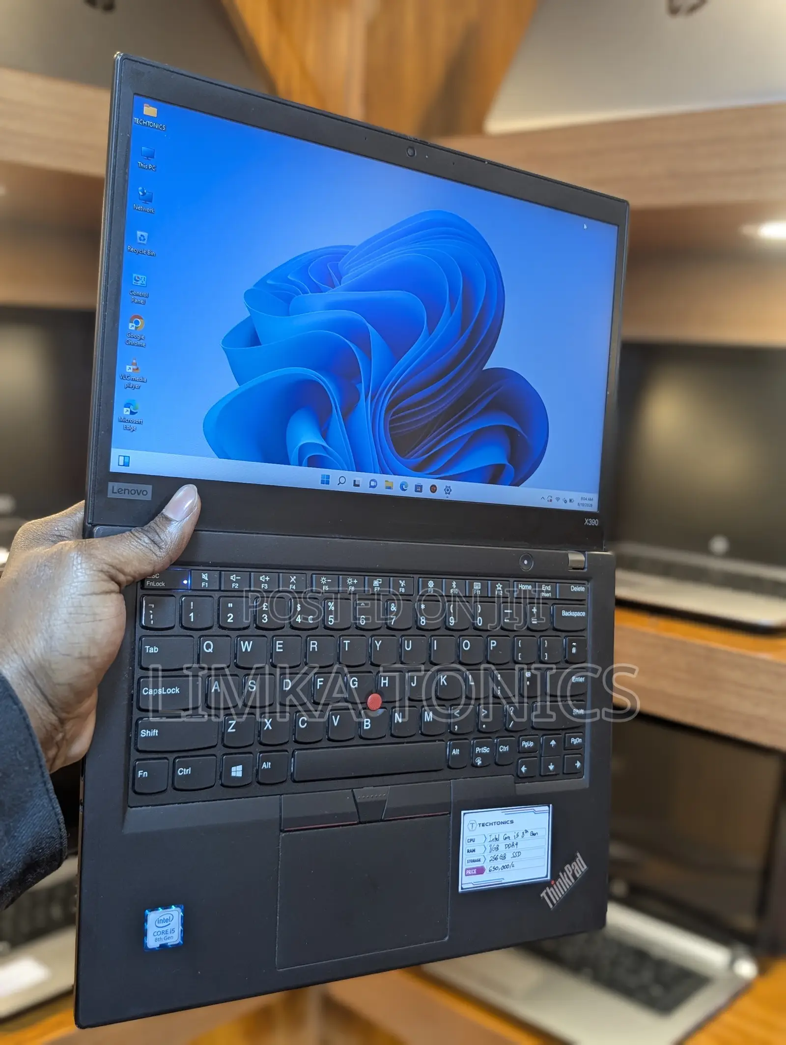 New Laptop Lenovo ThinkPad X390 8GB Intel Core i5 SSD 256GB