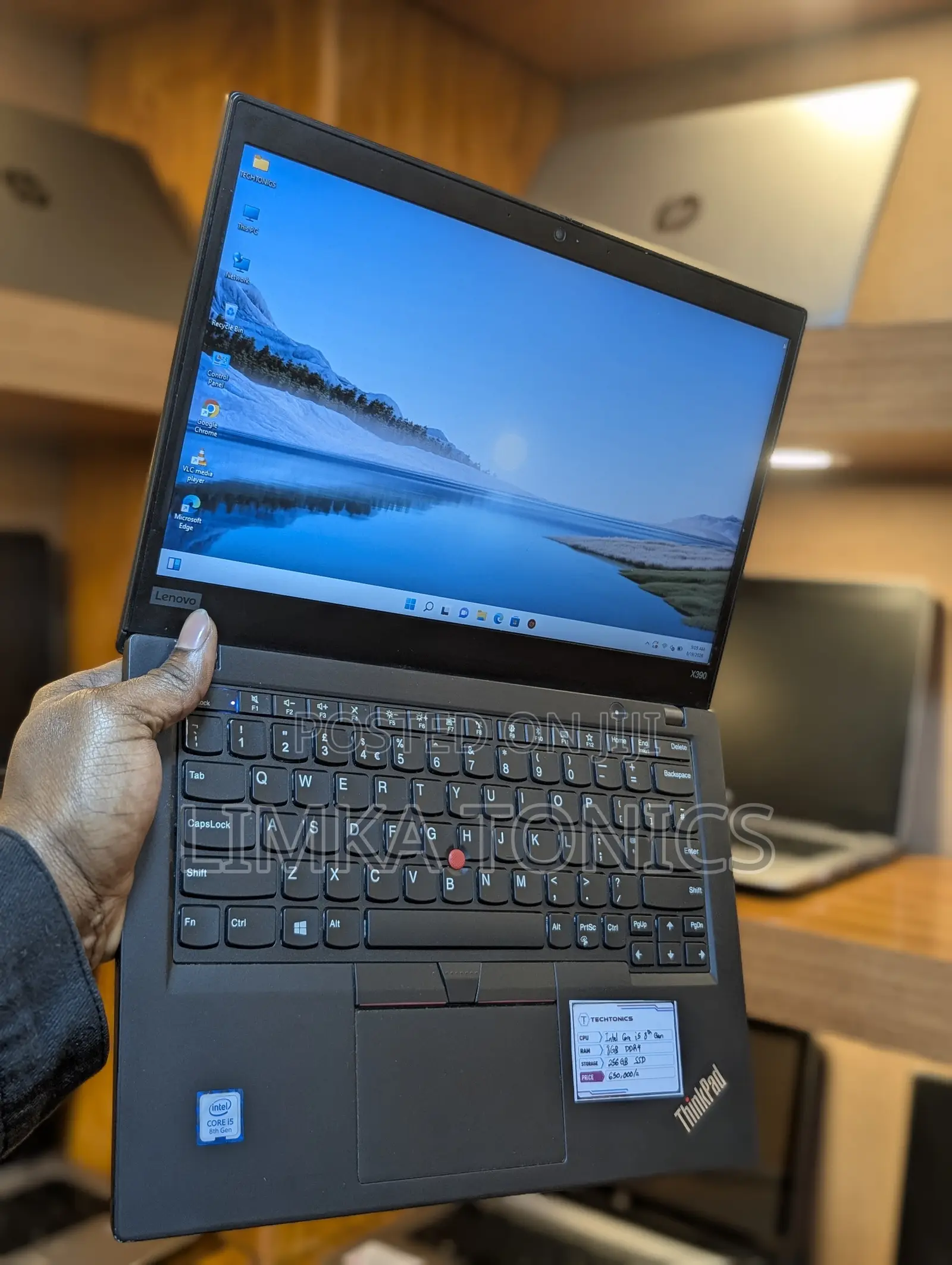 New Laptop Lenovo ThinkPad X390 8GB Intel Core i5 SSD 256GB