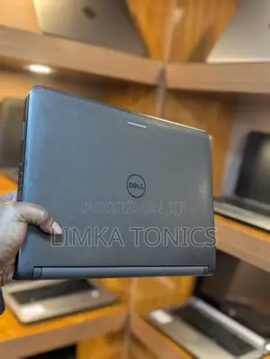 New Laptop Dell Latitude 3350 8GB Intel Core i5 HDD 500GB