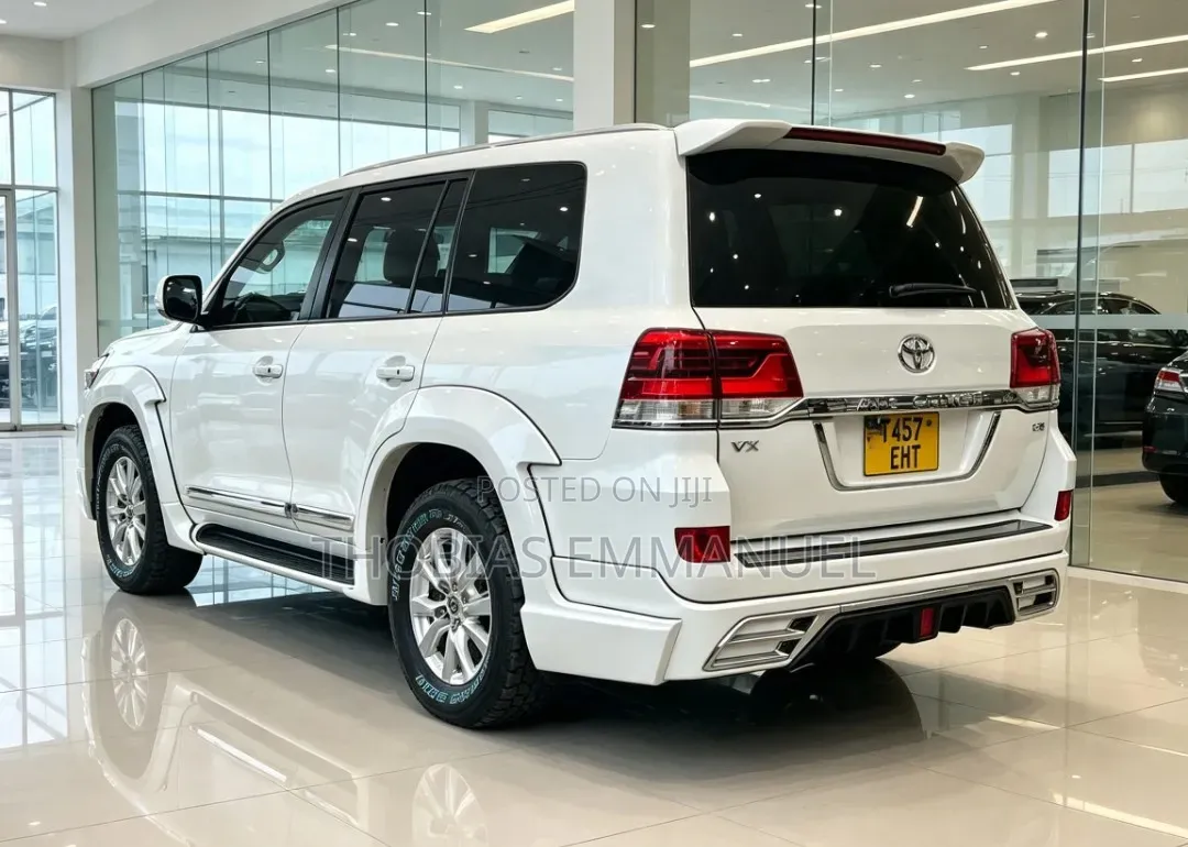 Toyota Land Cruiser 2015 White