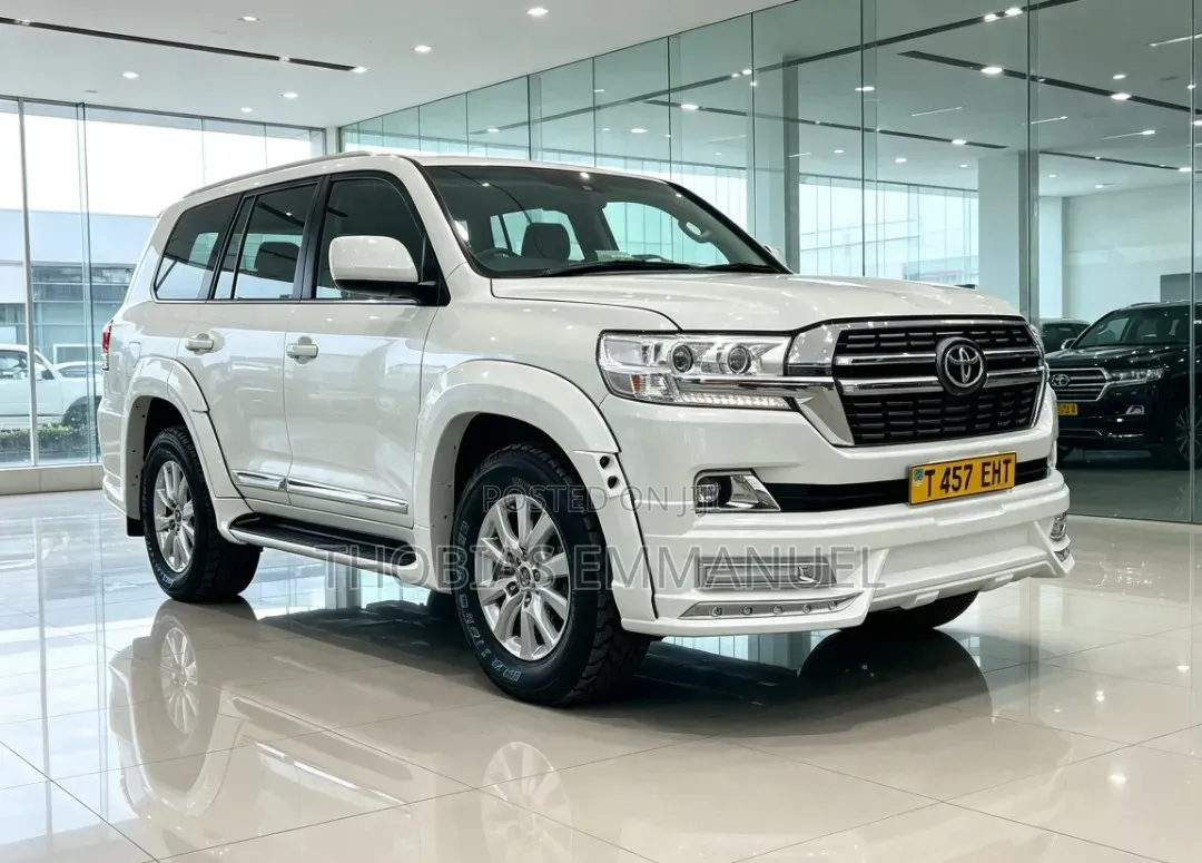 Toyota Land Cruiser 2015 White