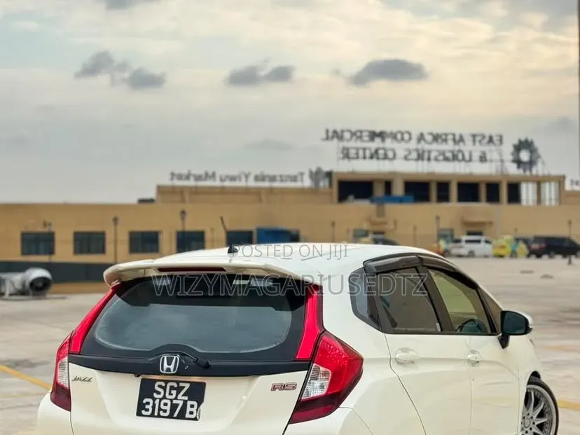 Honda Fit 2013 Off white
