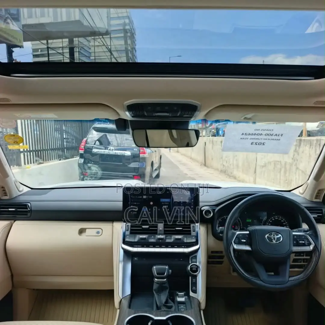 Toyota Land Cruiser 2023 White