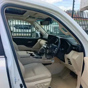 Toyota Land Cruiser 2023 White