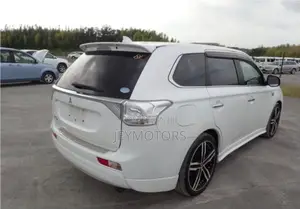 Mitsubishi Outlander 2013 White