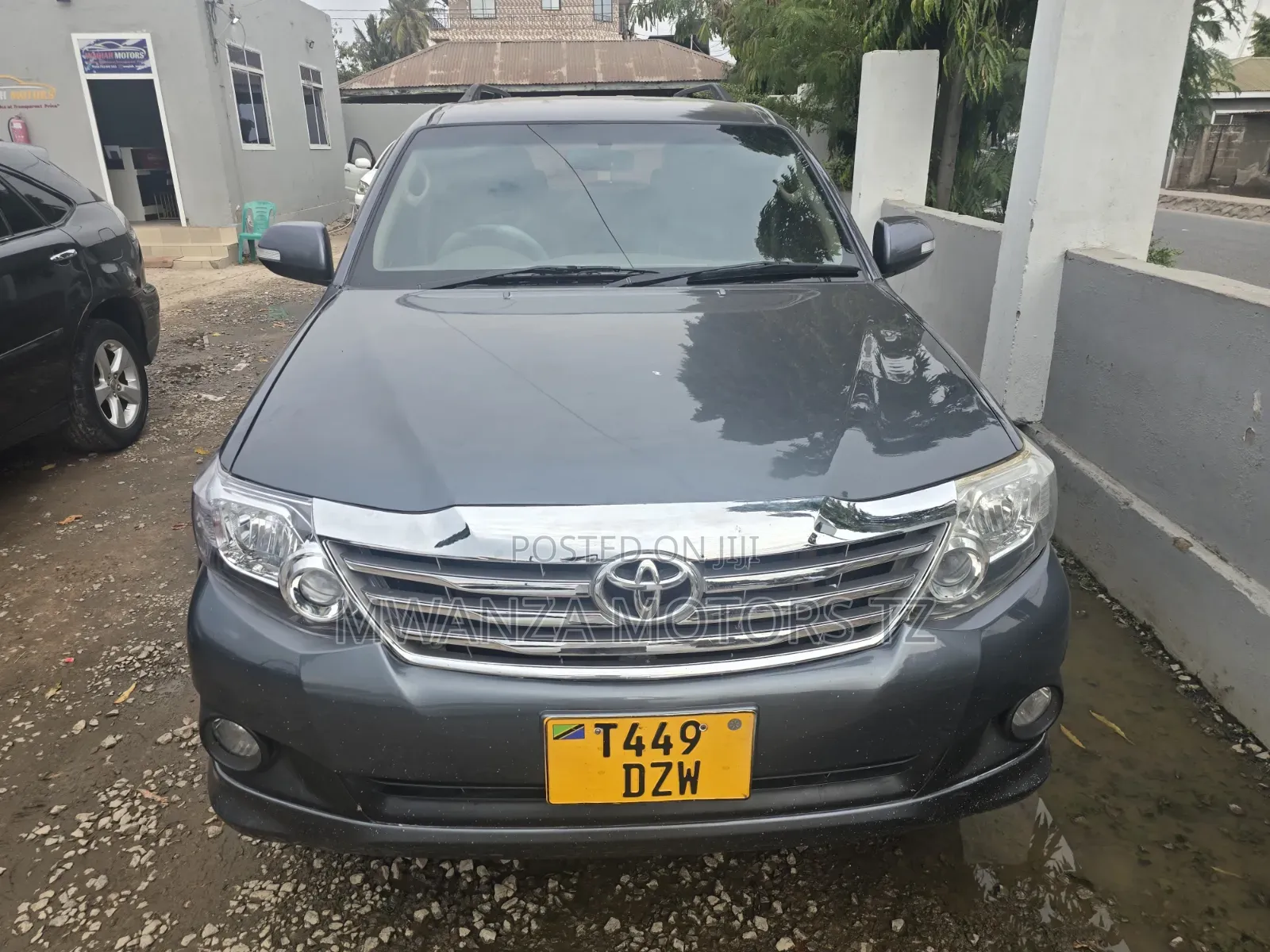 Toyota Fortuner 2013 Gray
