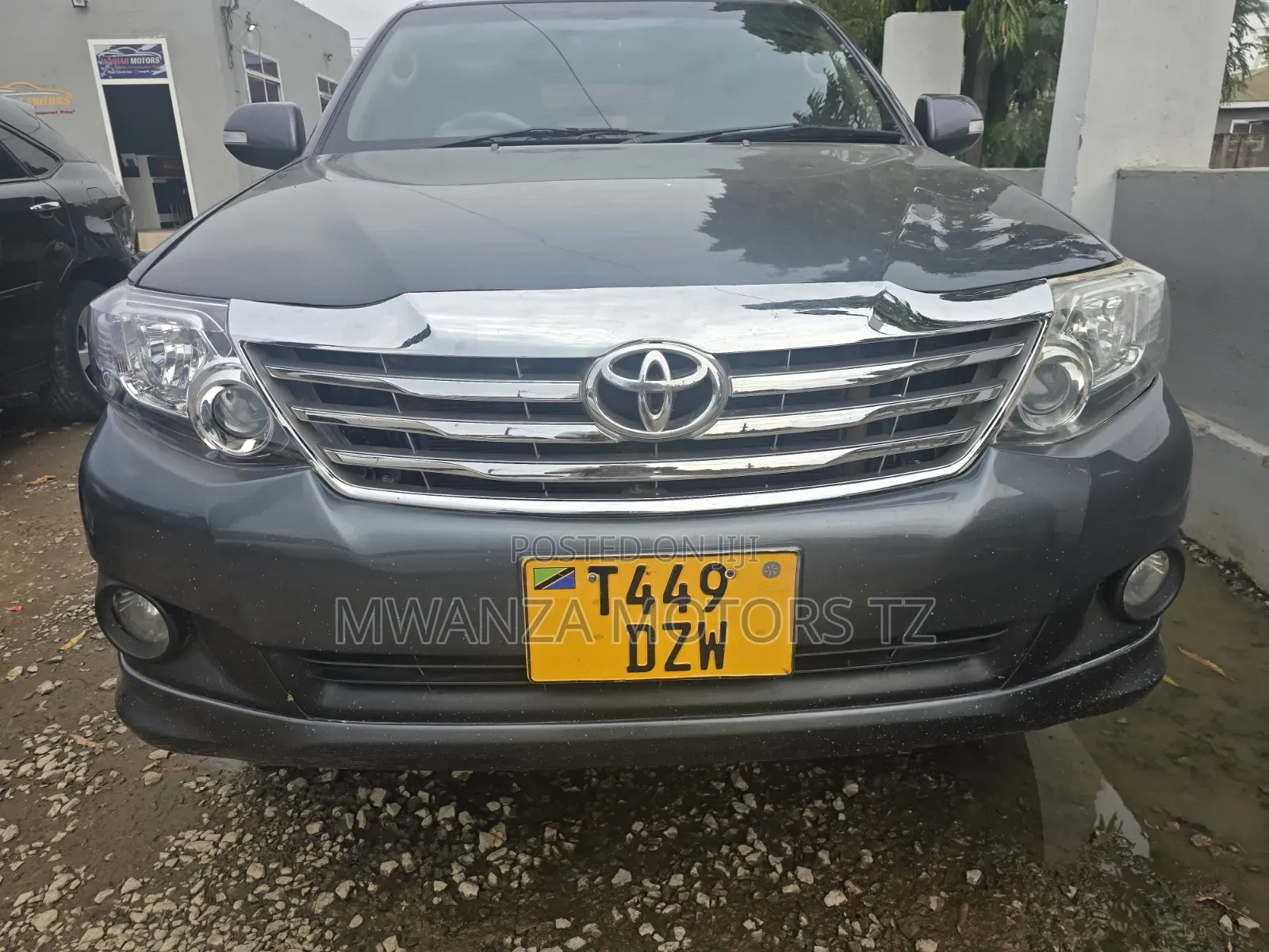 Toyota Fortuner 2013 Gray