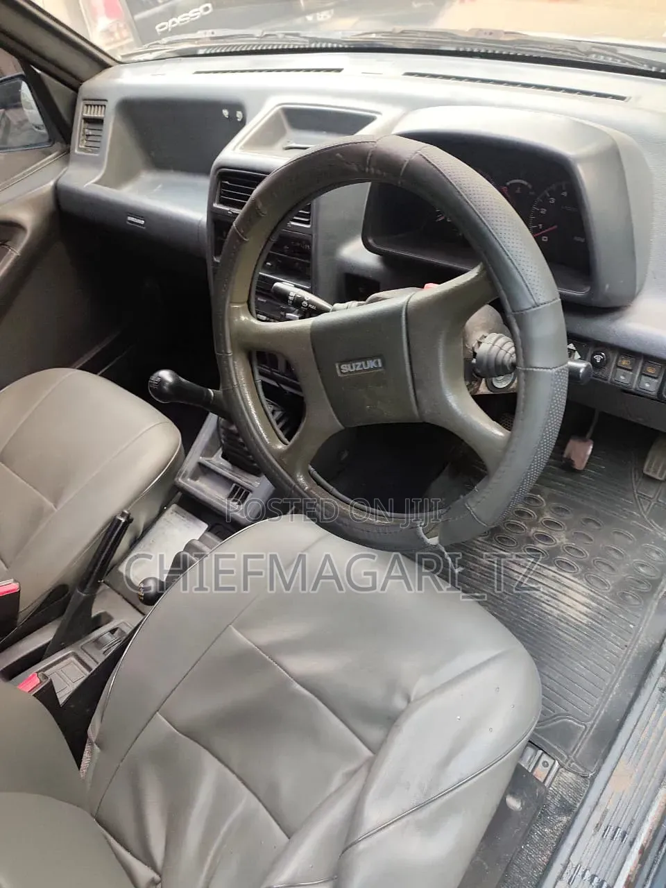 Suzuki Escudo 1998 Gray