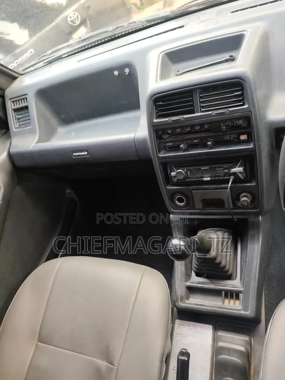 Suzuki Escudo 1998 Gray