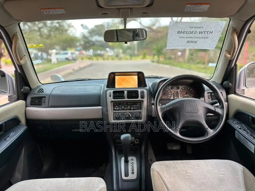 Mitsubishi Pajero 2.0 Pininfarina Automatic 2001 Silver