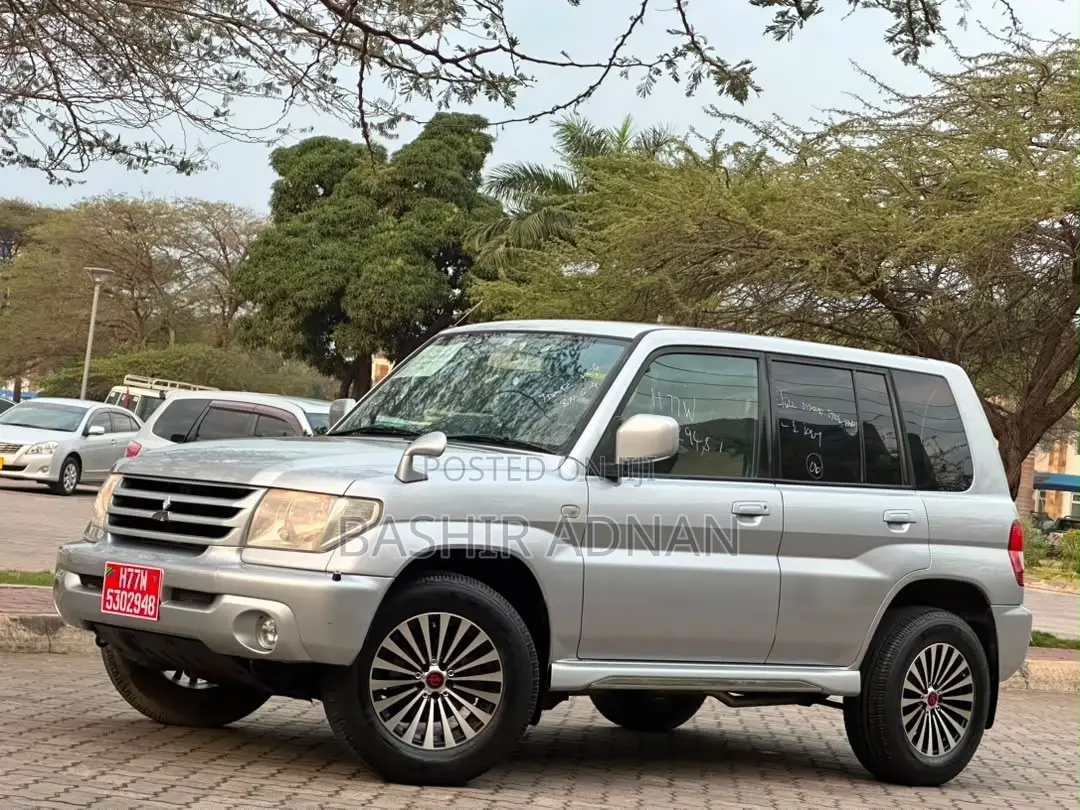 Mitsubishi Pajero 2.0 Pininfarina Automatic 2001 Silver