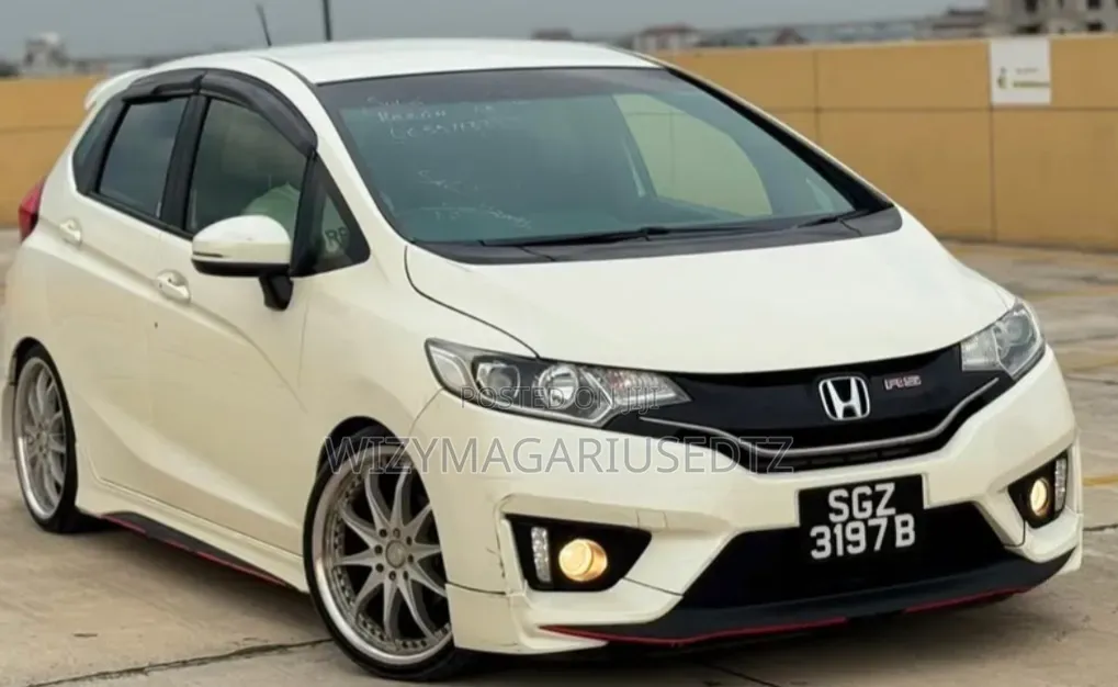 Honda Fit 2013 Off white