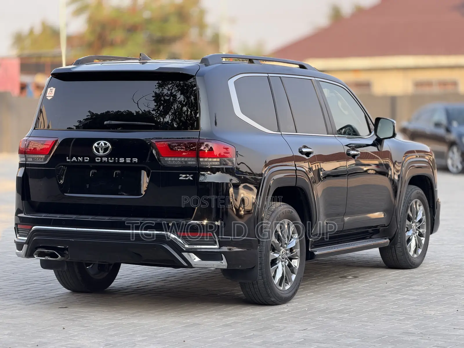 Toyota Land Cruiser LC300 2023 Black
