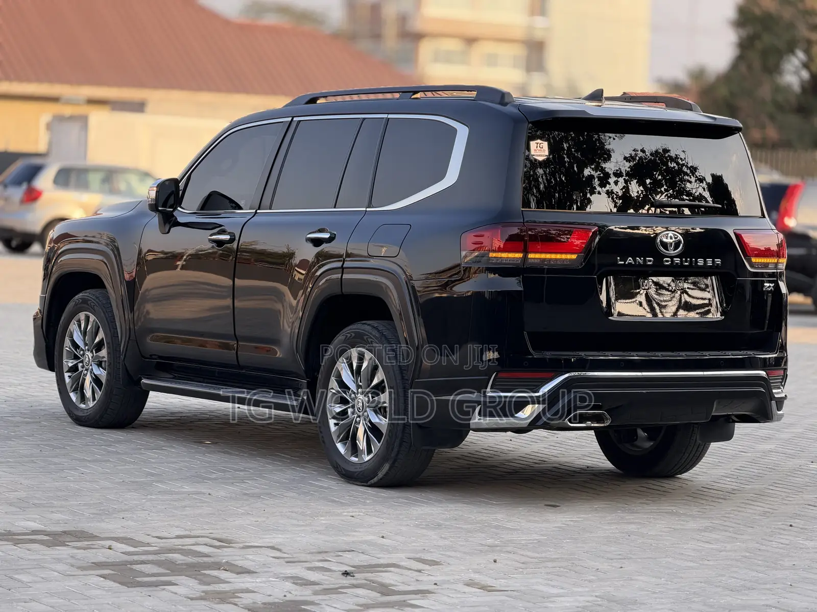 Toyota Land Cruiser LC300 2023 Black
