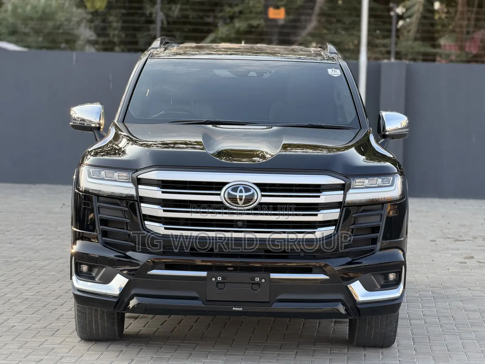 Toyota Land Cruiser LC300 2023 Black