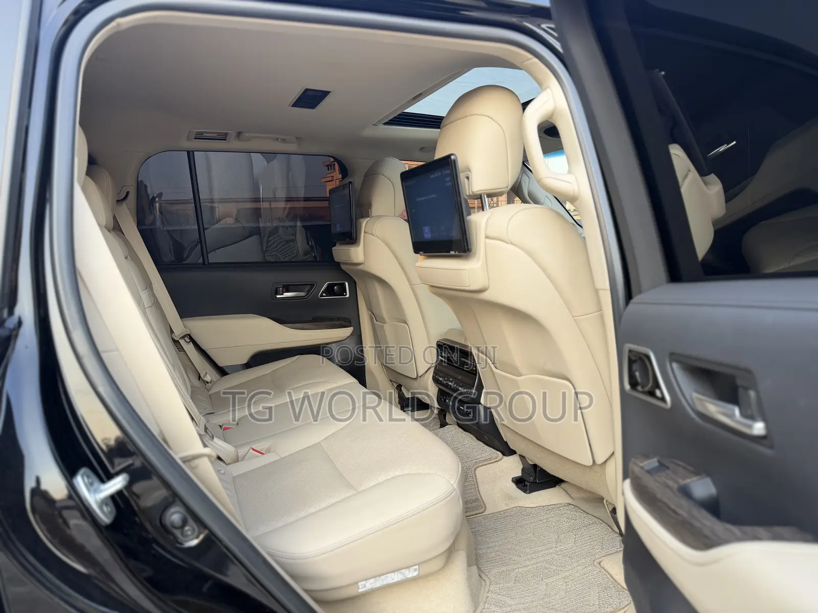 Toyota Land Cruiser LC300 2023 Black