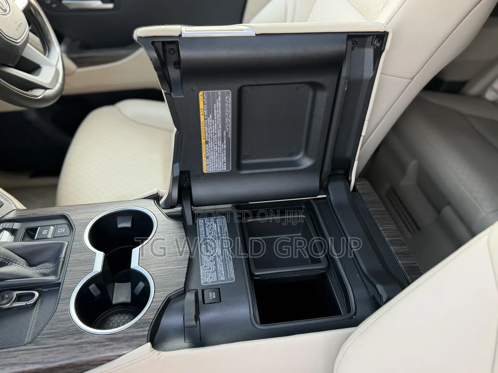 Toyota Land Cruiser LC300 2023 Black