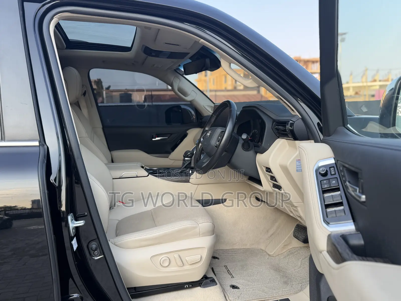 Toyota Land Cruiser LC300 2023 Black