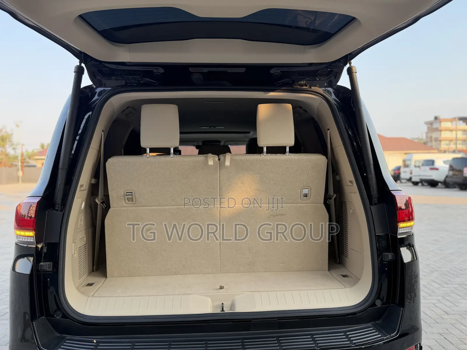 Toyota Land Cruiser LC300 2023 Black