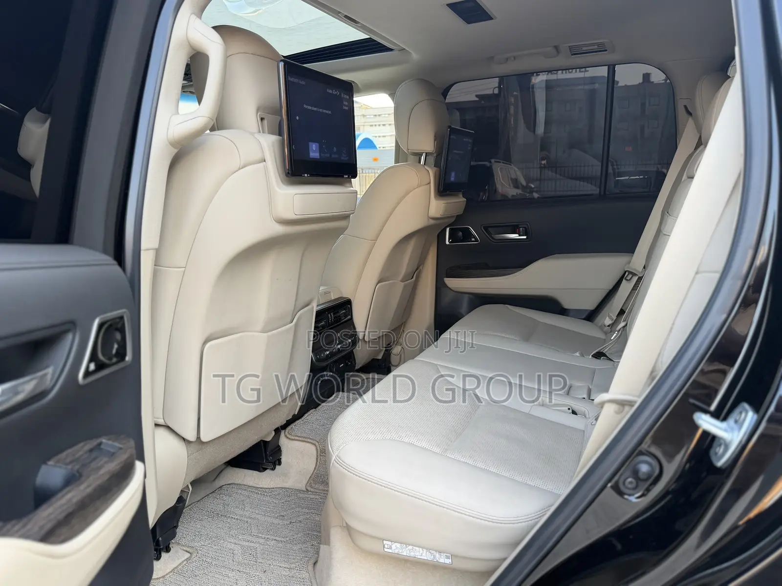 Toyota Land Cruiser LC300 2023 Black
