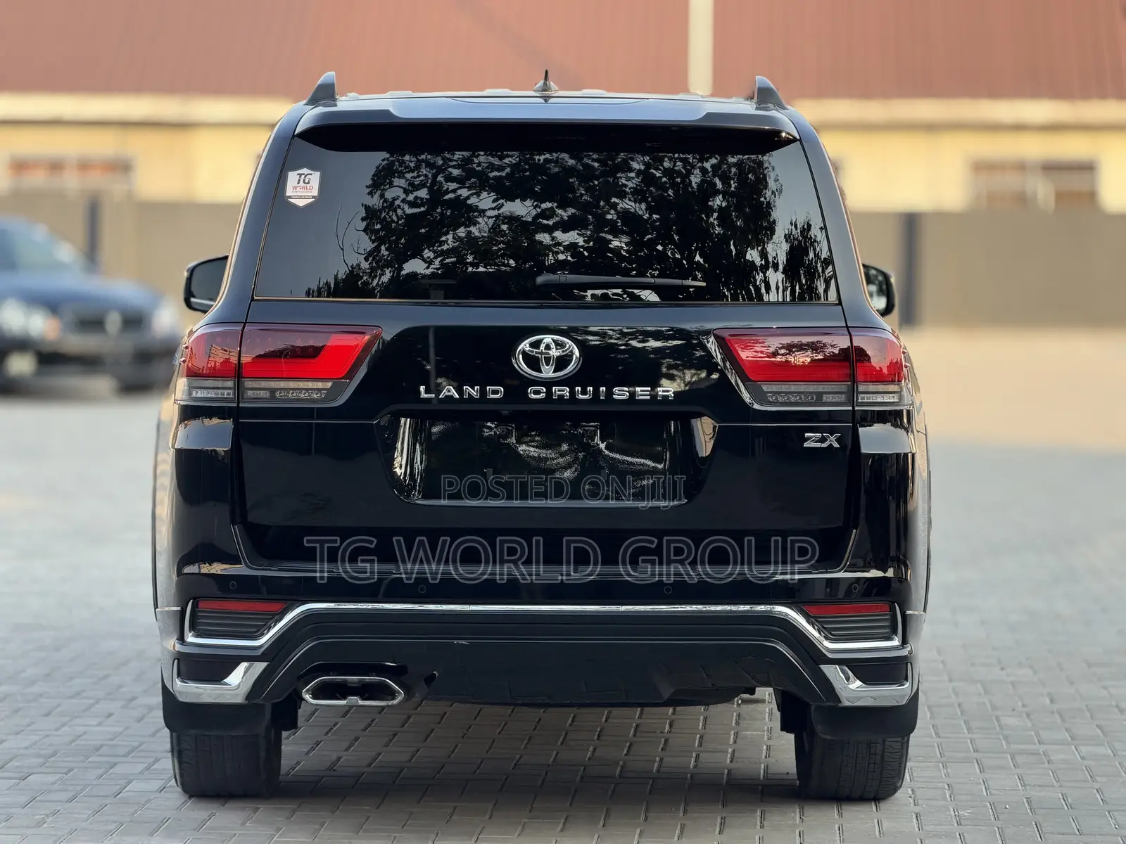 Toyota Land Cruiser LC300 2023 Black