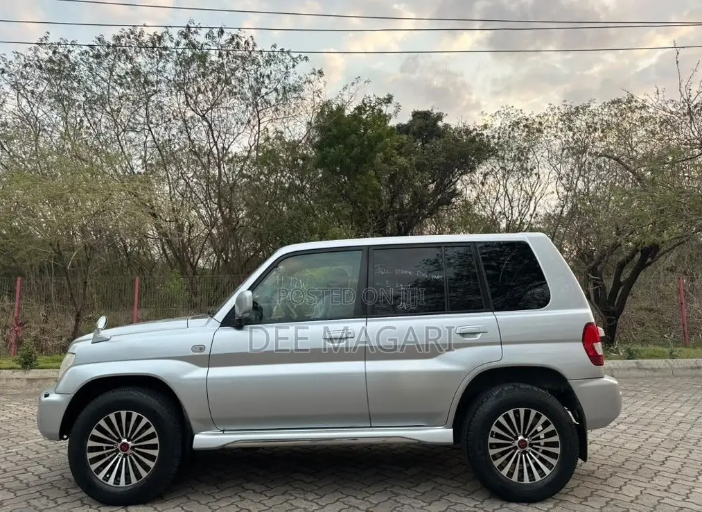 Mitsubishi Pajero 2008 Silver