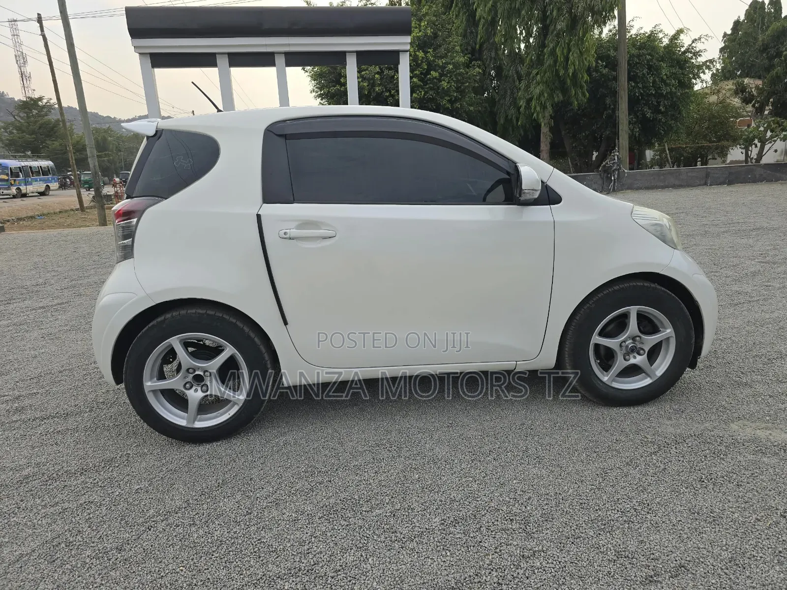 Toyota iQ 2008 White